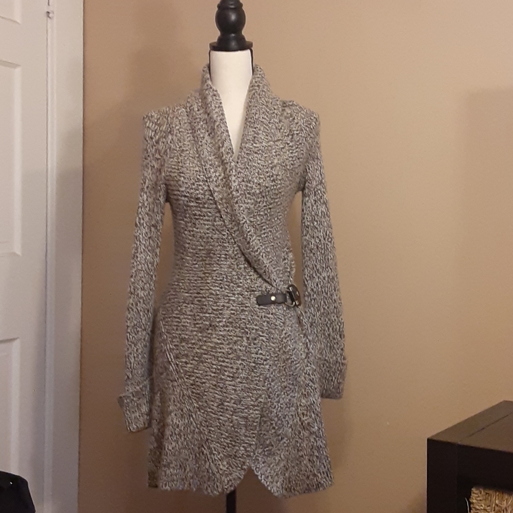 Cache wrap sweater
